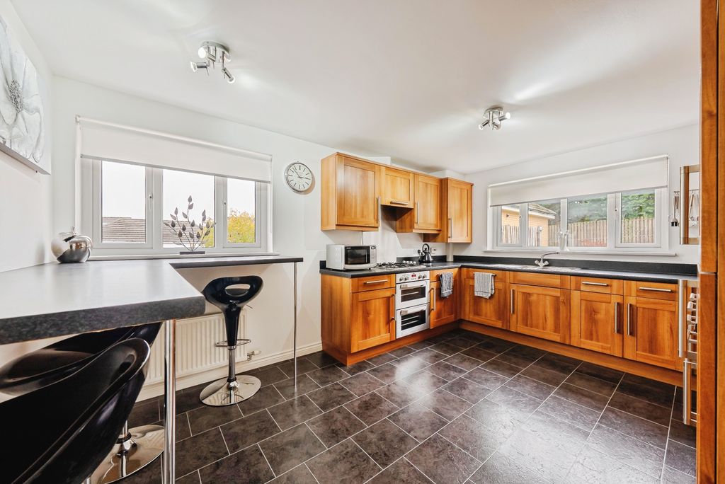 Property photo 3 of 41 6Odonnellgardens-10