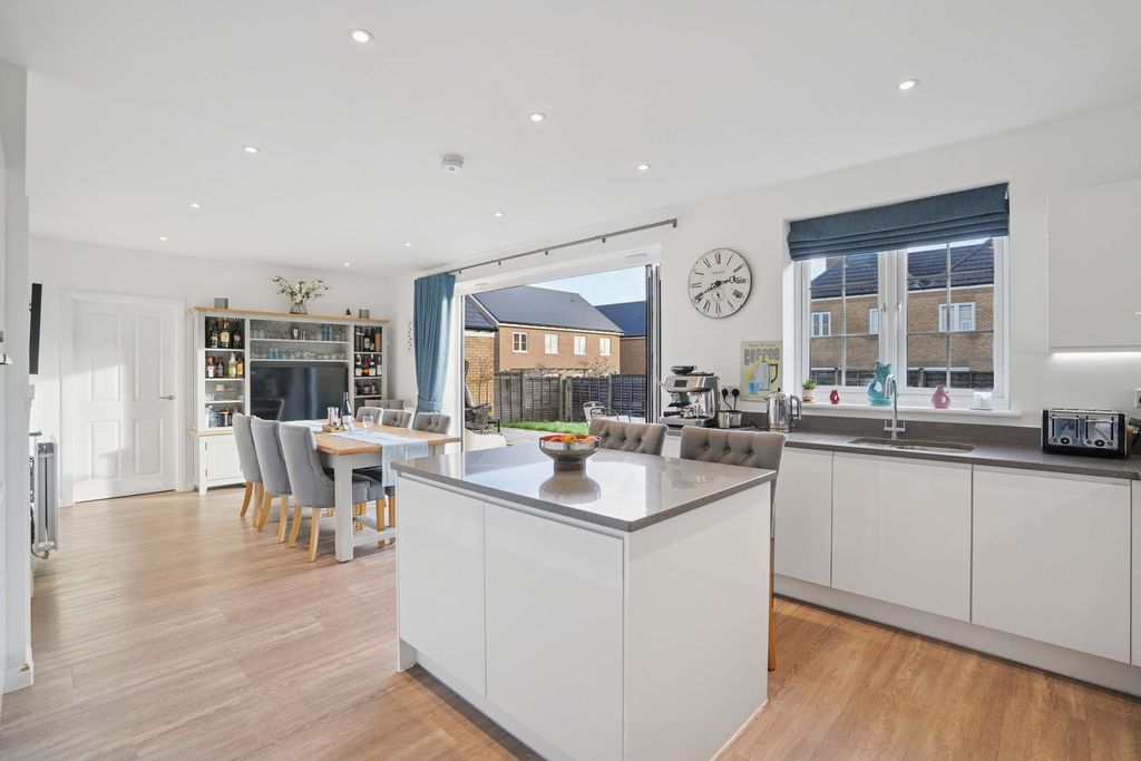 Property photo 2 of 20 Kitchen/Diner