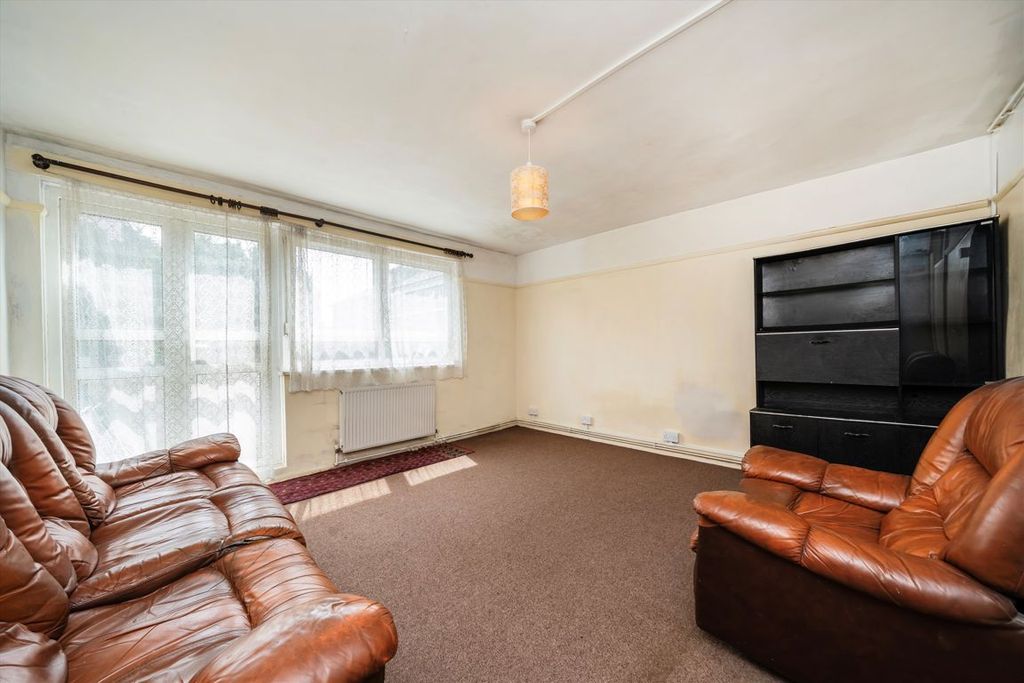 Property photo 2 of 5