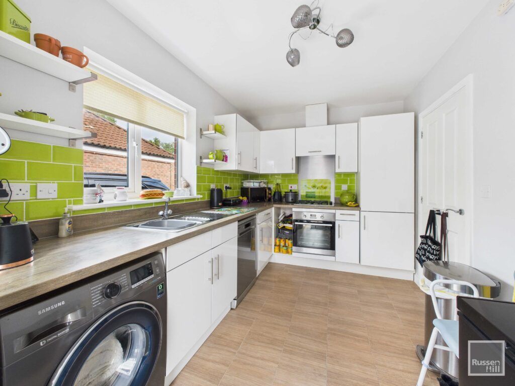 Property photo 3 of 17