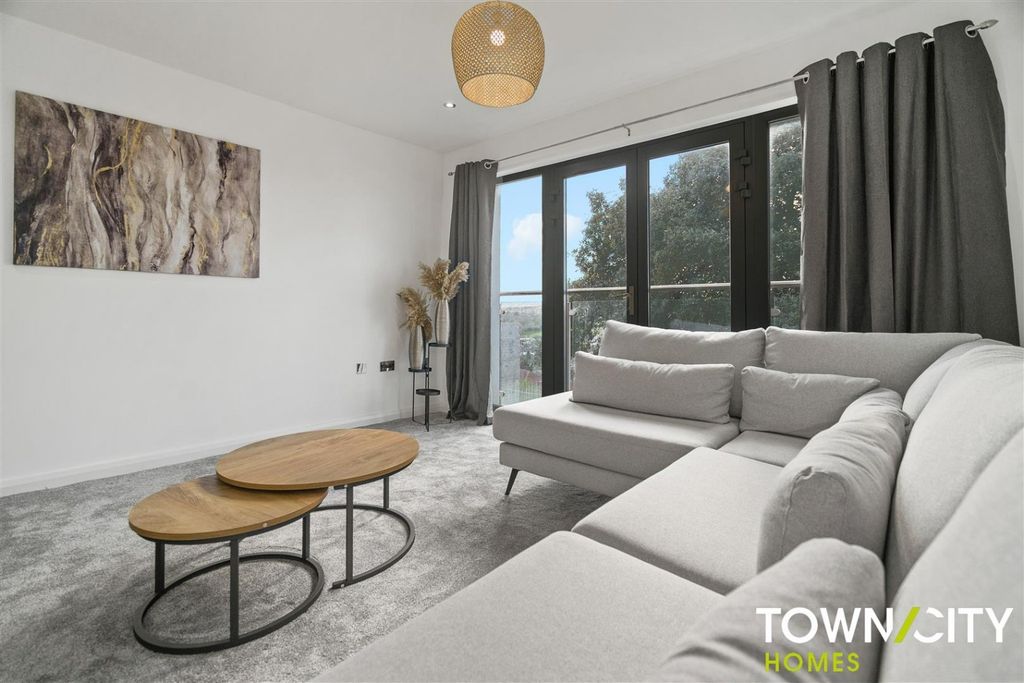 Property photo 2 of 22 4750961