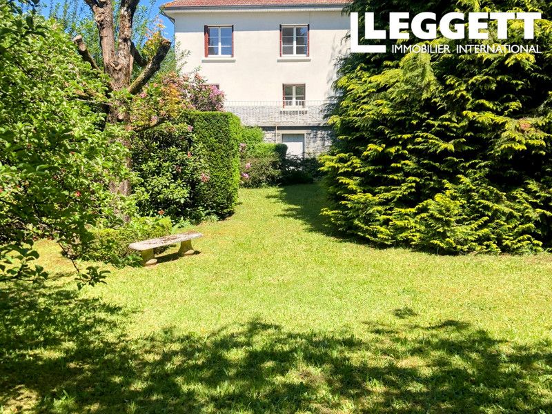 Property photo 2 of 10