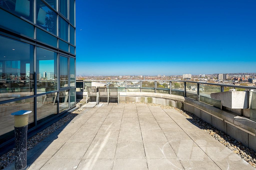 Property photo 2 of 18 Photo 14