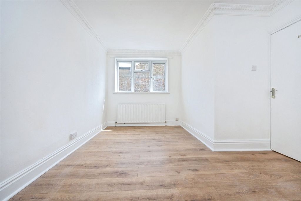 Property photo 2 of 13 Picture No. 03