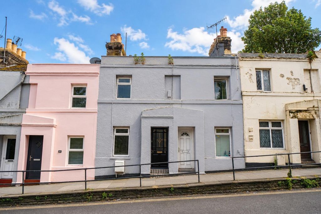 Property photo 1 of 12 0B8Fe932-5159-4A0c-8183-Add163Aba9Ff.Png