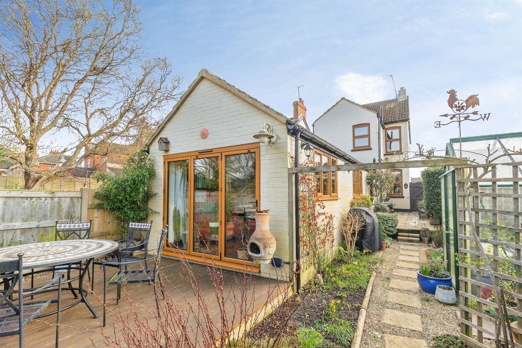 Property photo 1 of 24