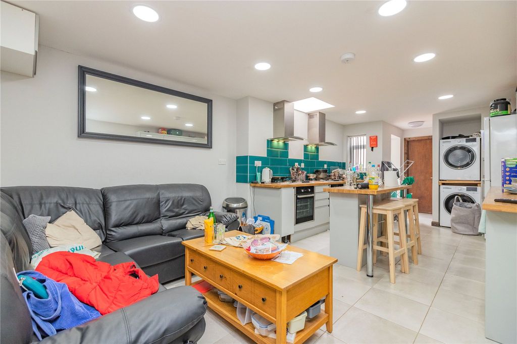 Property photo 2 of 29 Picture No. 26