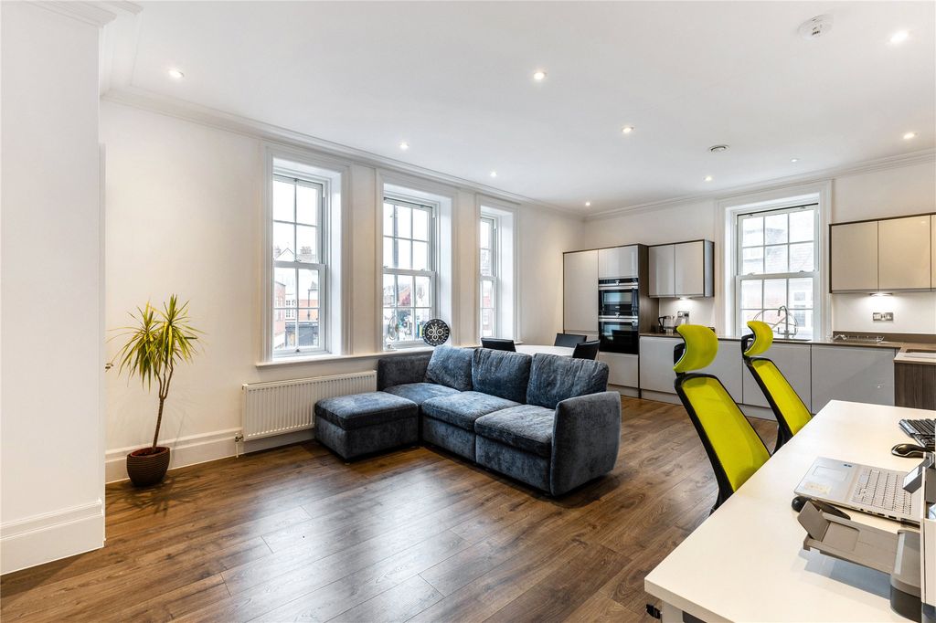 Property photo 1 of 14 Picture No. 12