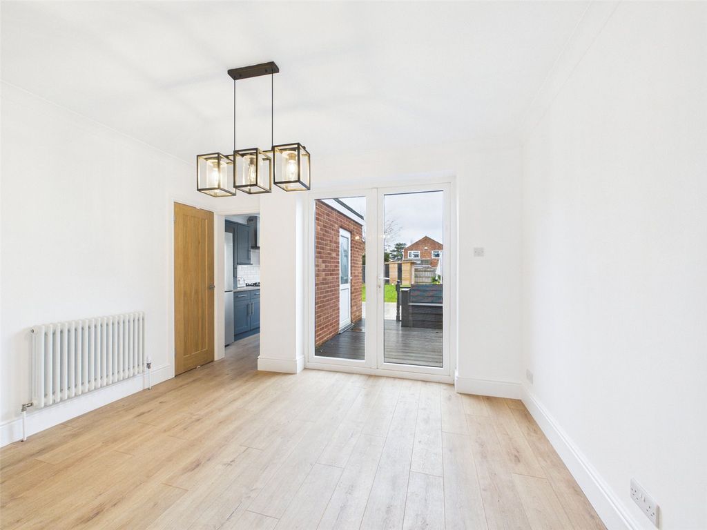 Property photo 2 of 26 Picture No. 11