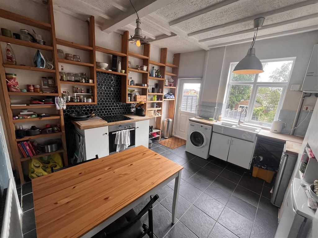 Property photo 2 of 24