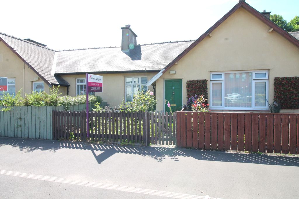 Property photo 1 of 10 Front External