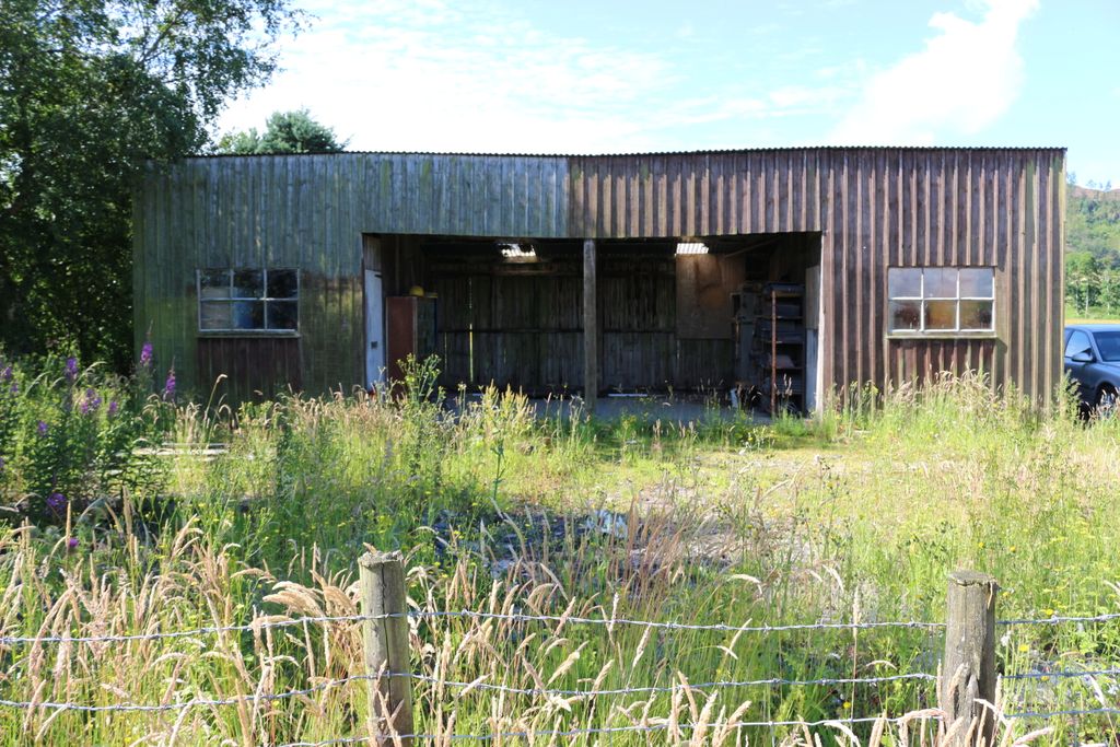Property photo 1 of 4
