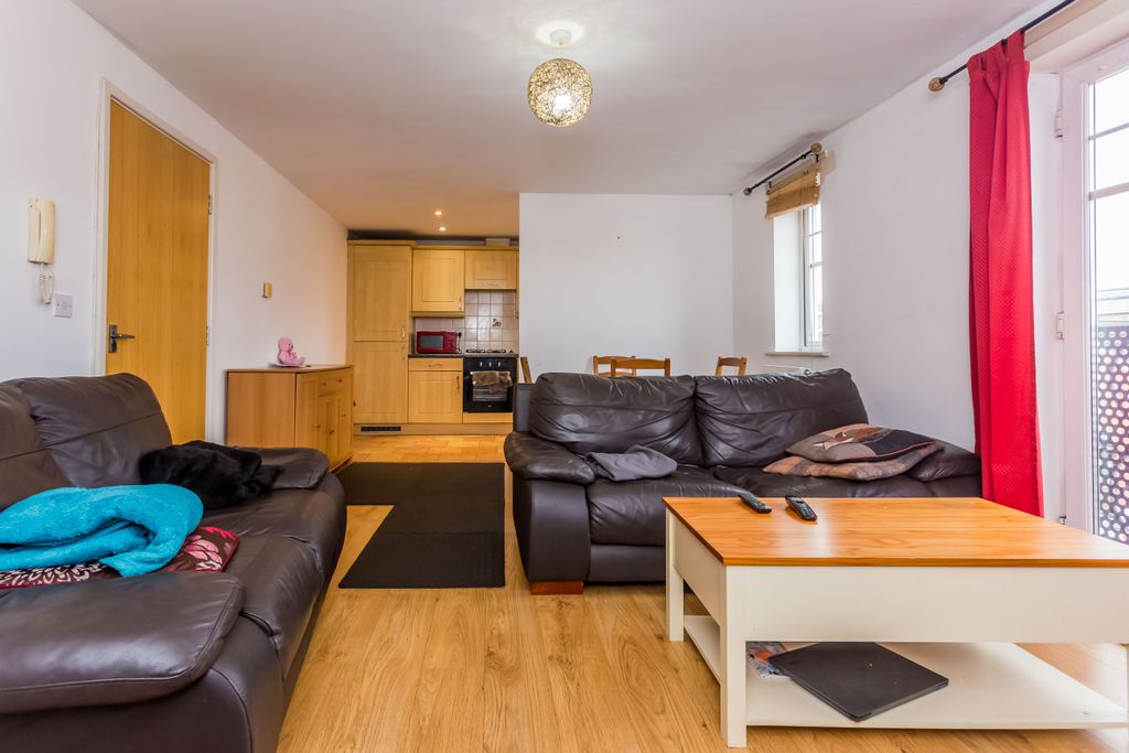 Property photo 3 of 13