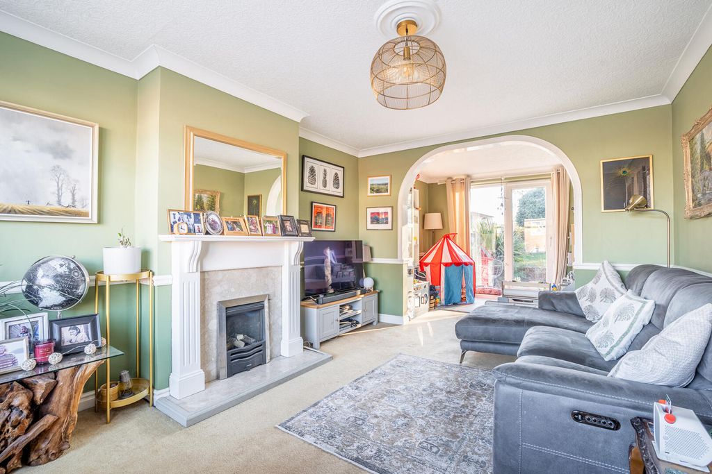 Property photo 2 of 14 Living Room