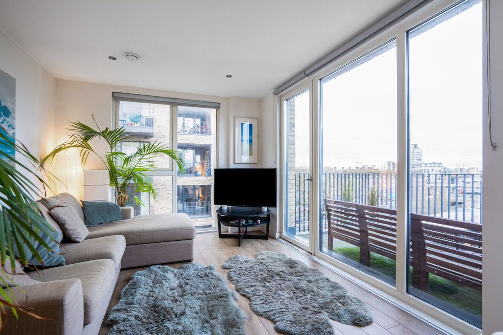 Property photo 1 of 15 Flat 501, Ashley Court, 26 Bolinder (5)_Low