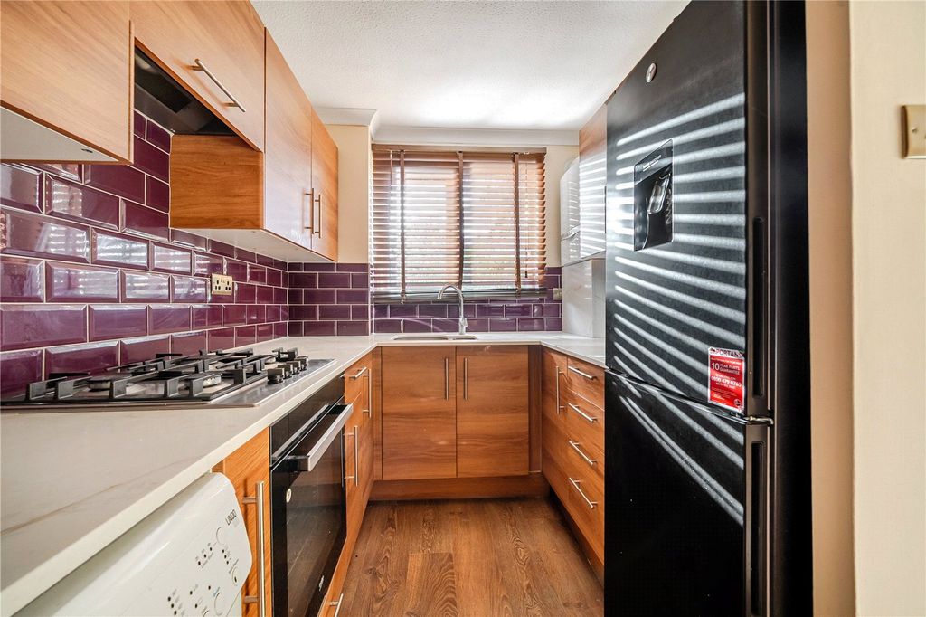 Property photo 3 of 18 Picture No. 11