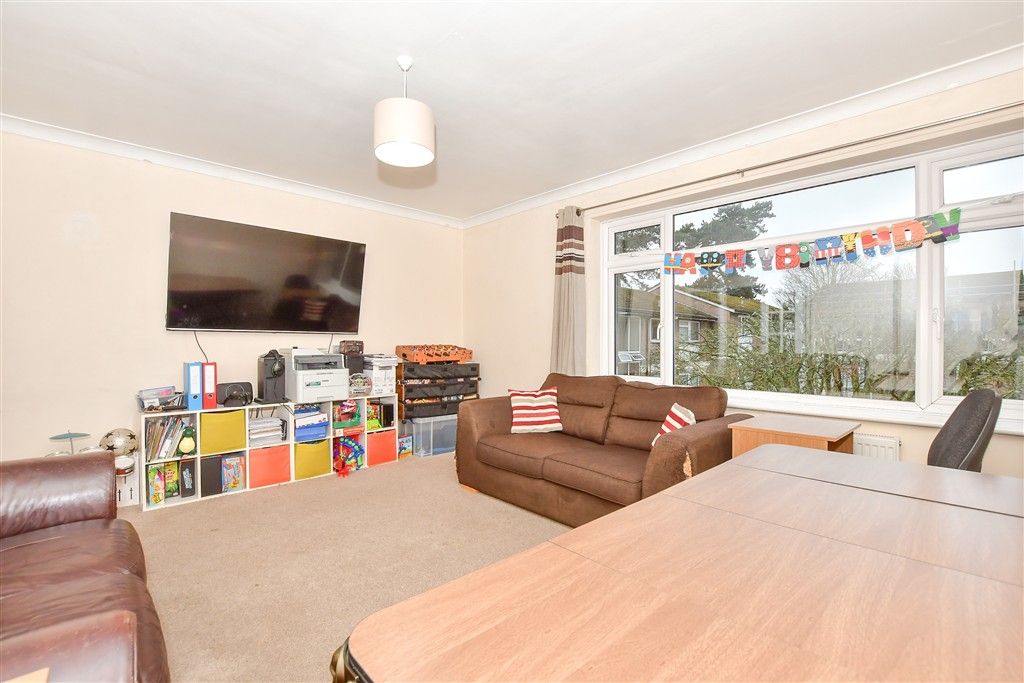 Property photo 3 of 8 Lounge/Diner