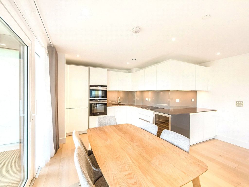 Property photo 2 of 10 Westbourne Apartment