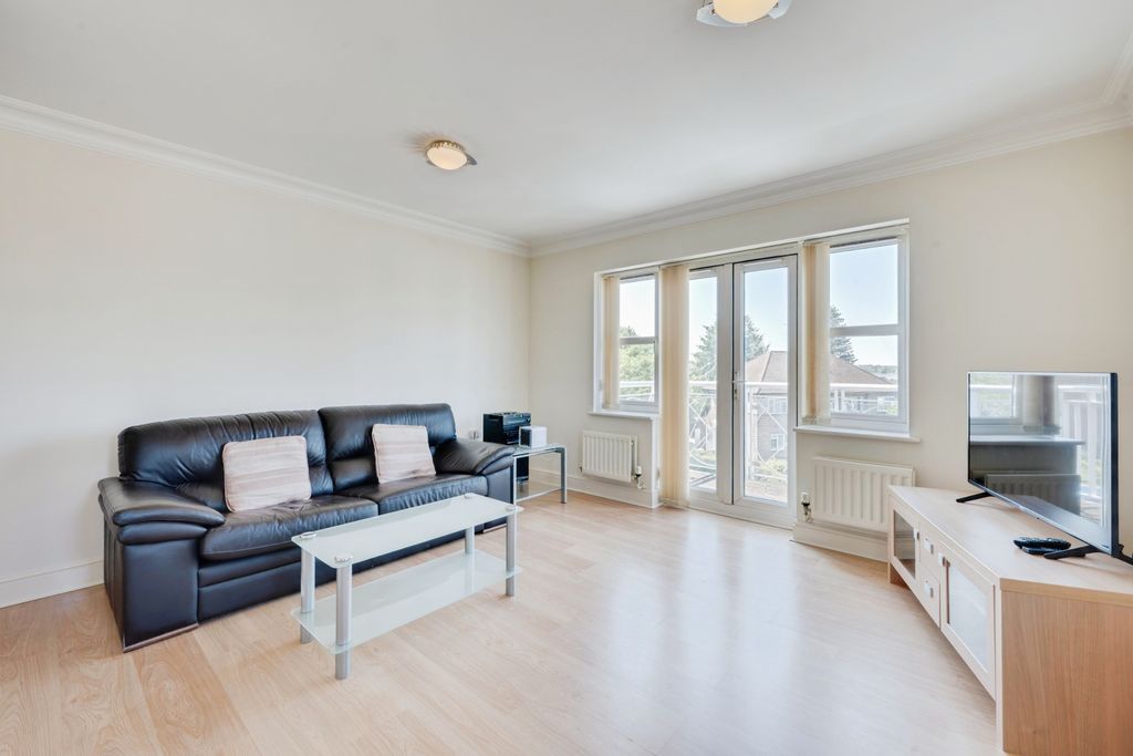 Property photo 3 of 17