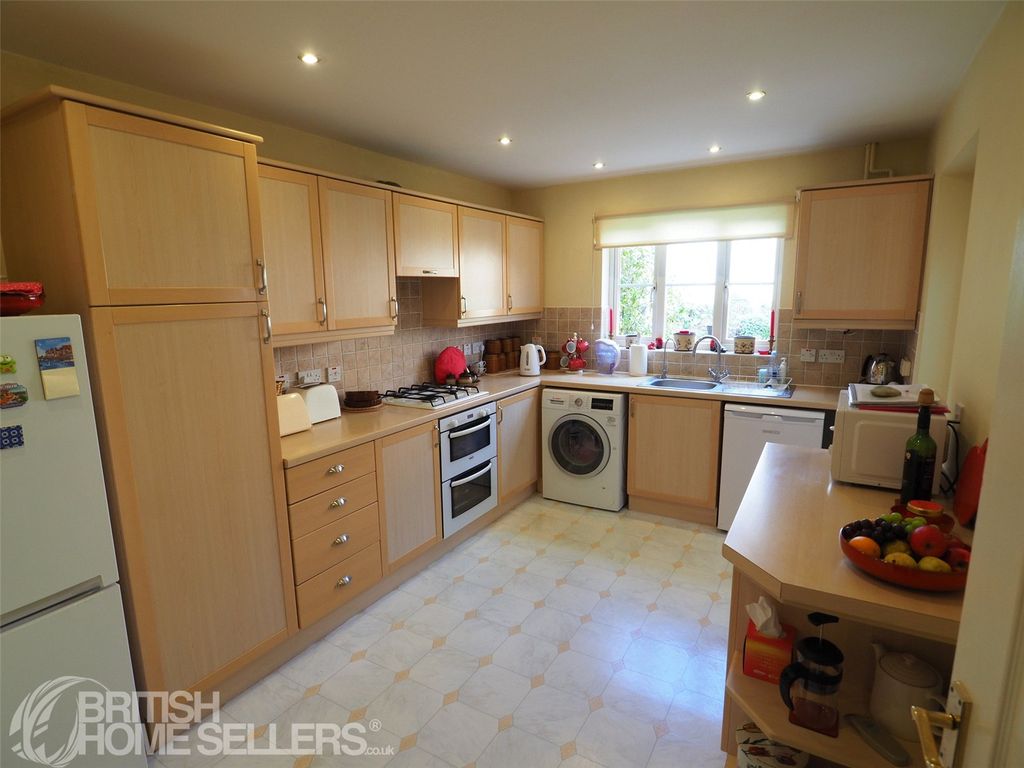 Property photo 2 of 22 Picture No. 09