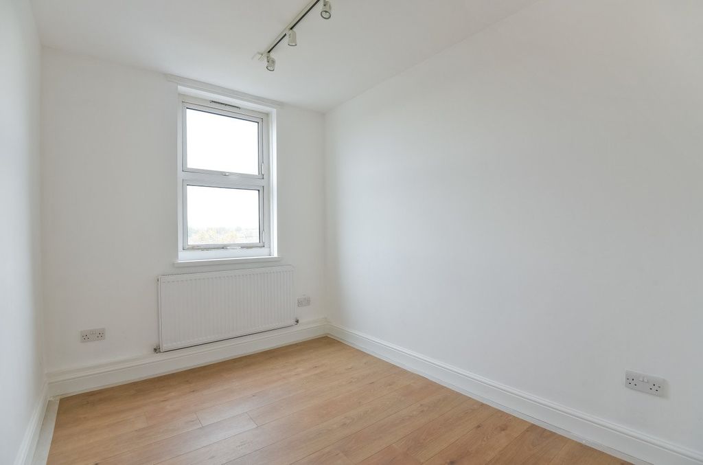 Property photo 3 of 6 Picture No. 09