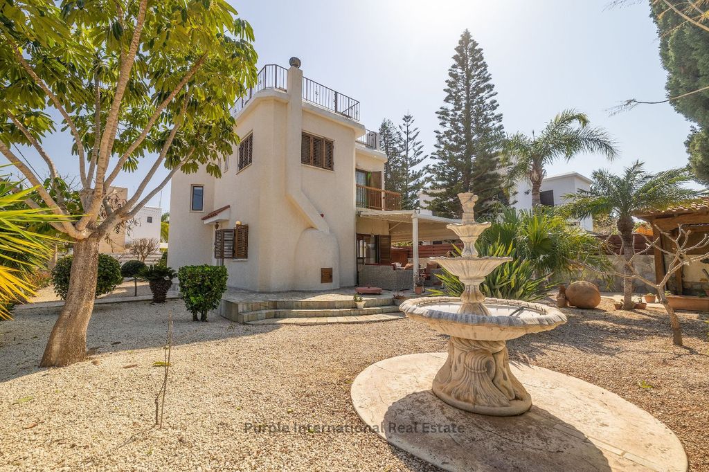 Property photo 1 of 30