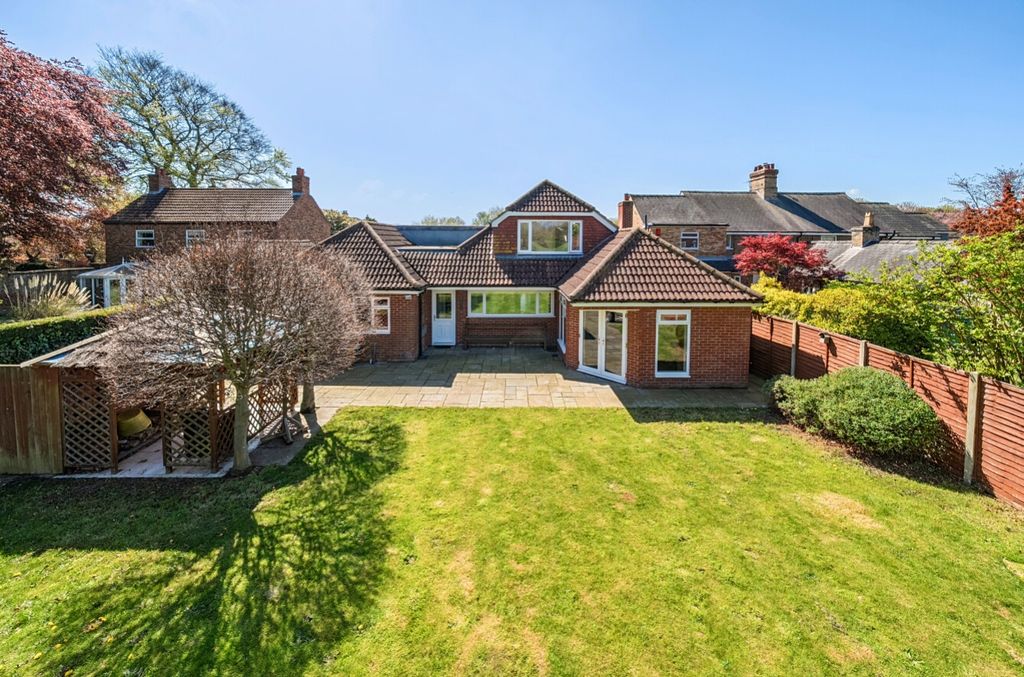 Additional image 7 of 5 bed bungalow for saleAylesby, Grimsby, Lincolnshire DN37