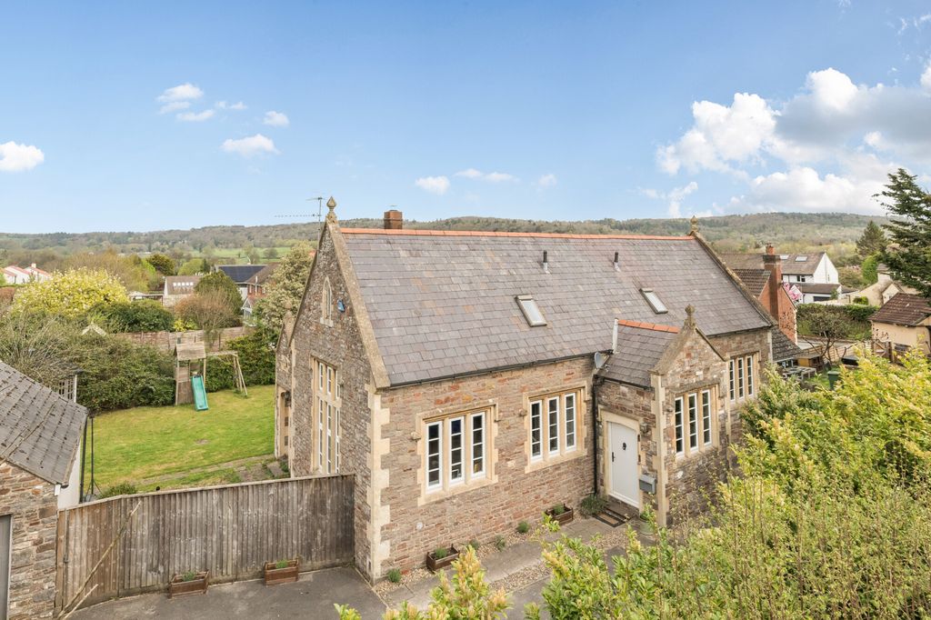 Property photo 1 of 31 Exterior