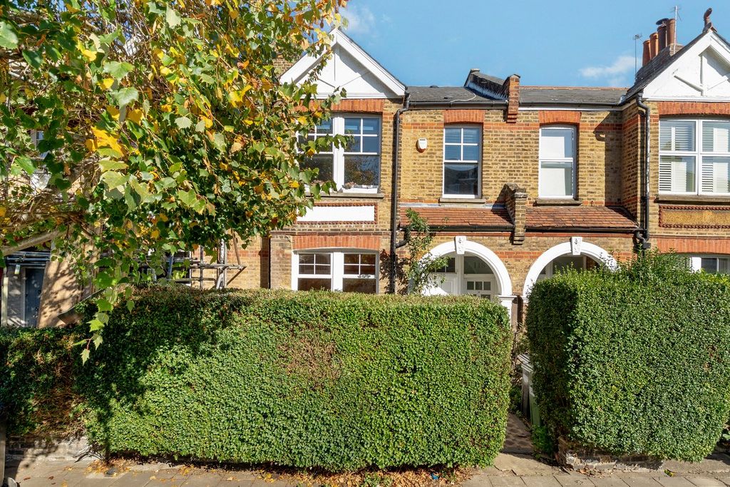 Property photo 2 of 11