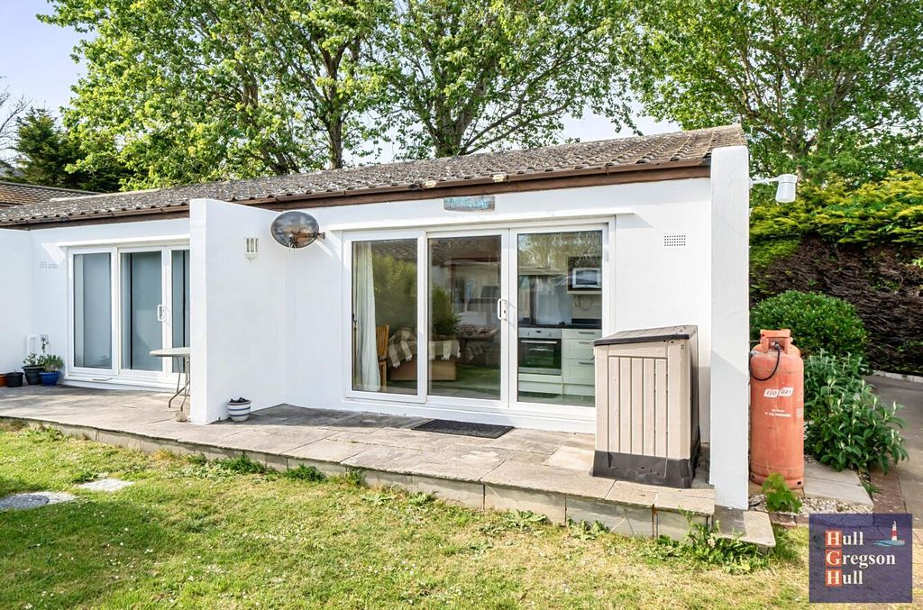 Property photo 1 of 20 Ceb78c2B-B2Ca-425B-9906-F79A17cd6Fd8.Jpg