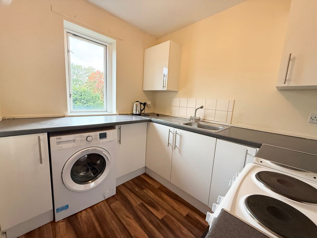 Property photo 3 of 5 3