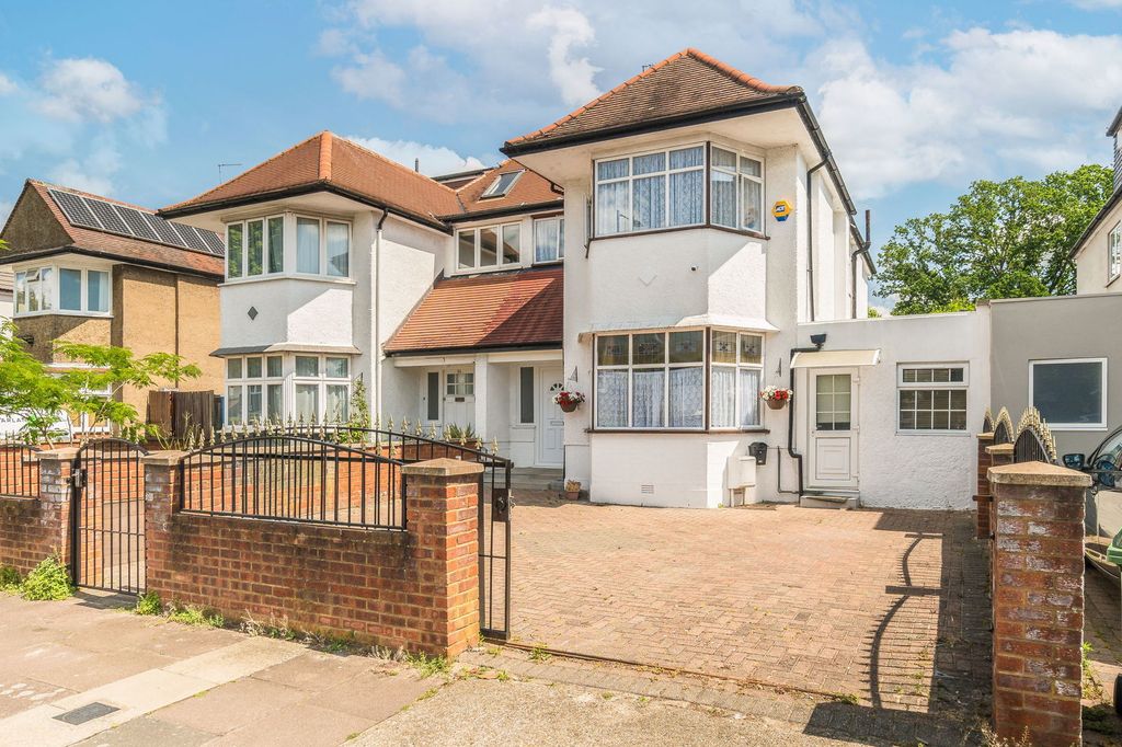 Property photo 1 of 17