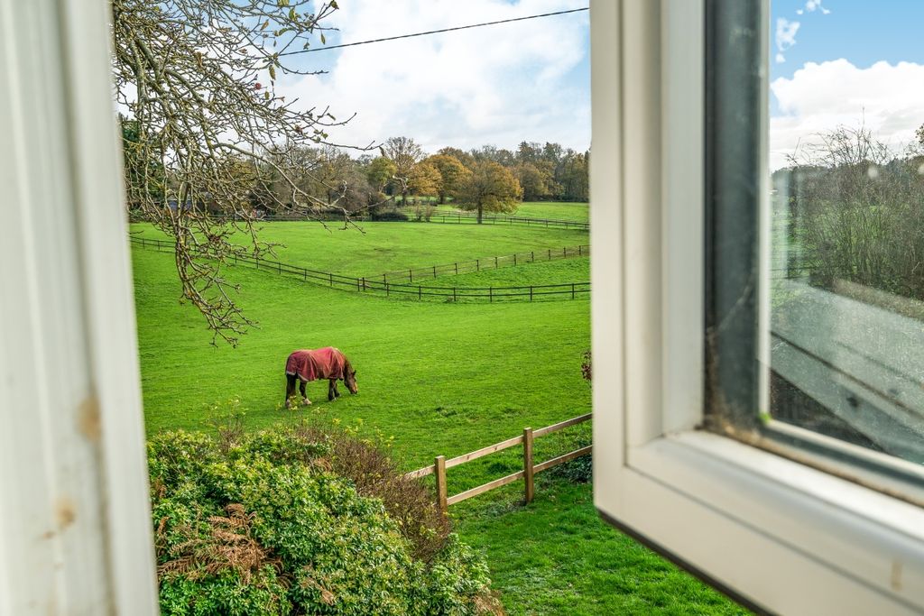 Property photo 2 of 17 1384603-22-6925E0...