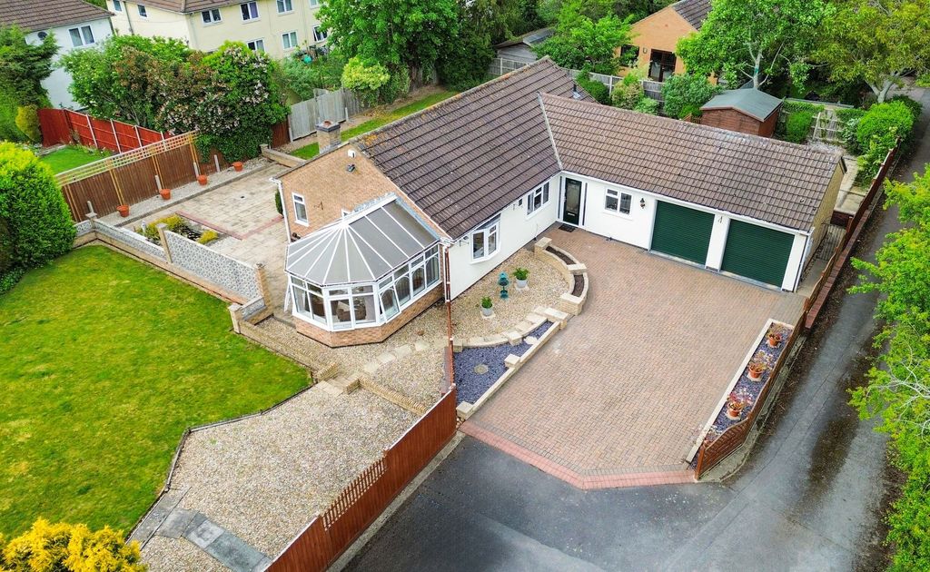 Property photo 1 of 30