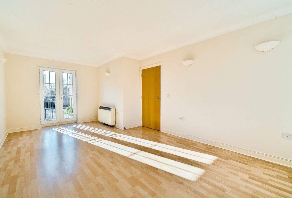 Property photo 3 of 13 Lounge/Dining Room