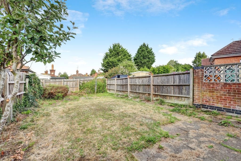 Property photo 3 of 16 Garden