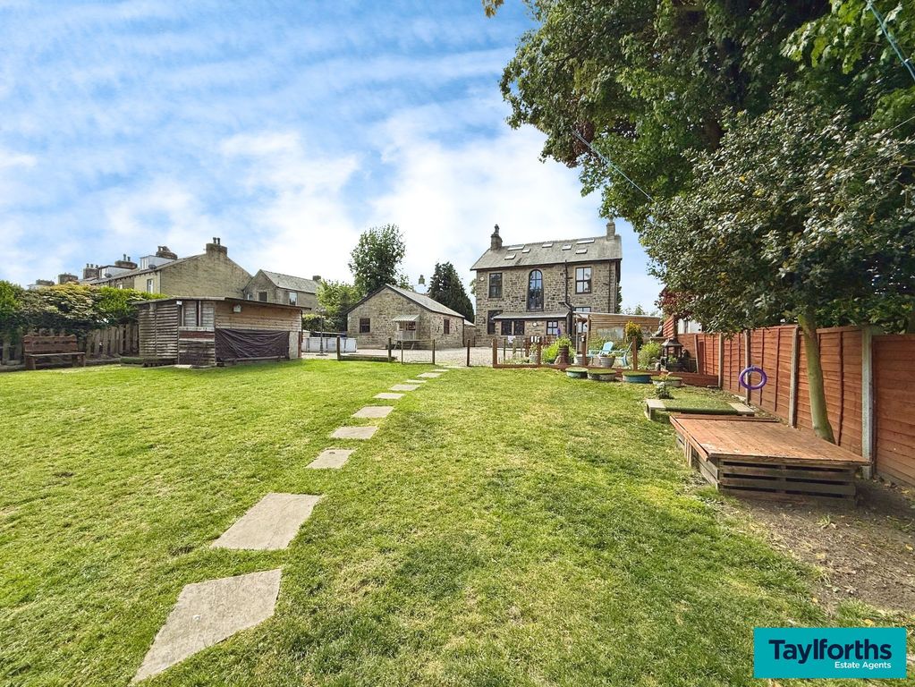 Property photo 1 of 35