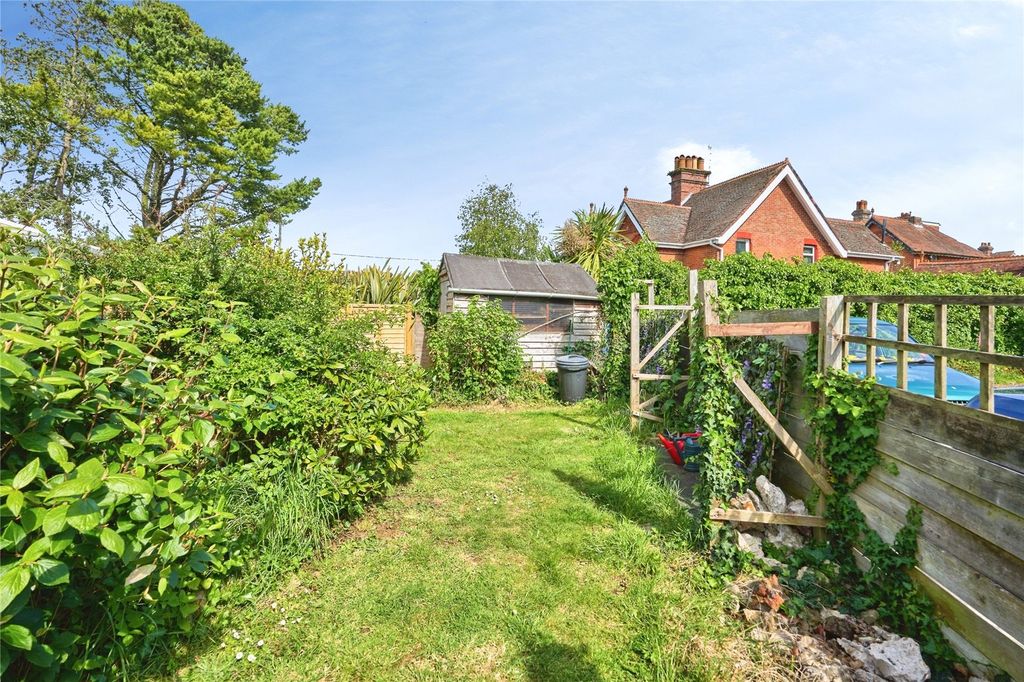 Property photo 3 of 13 Garden
