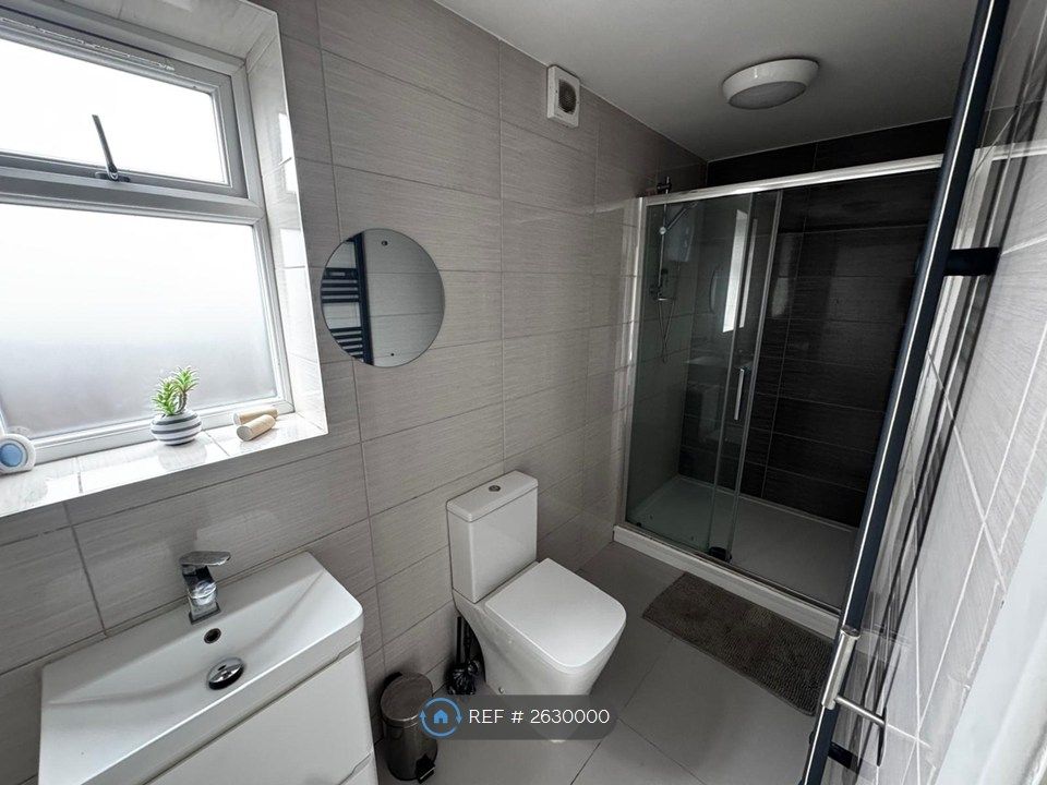 Property photo 2 of 3
