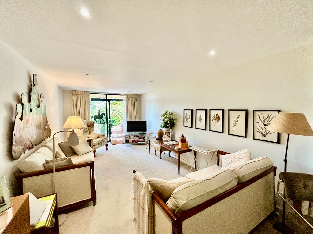 Property photo 3 of 32 Open Plan Living