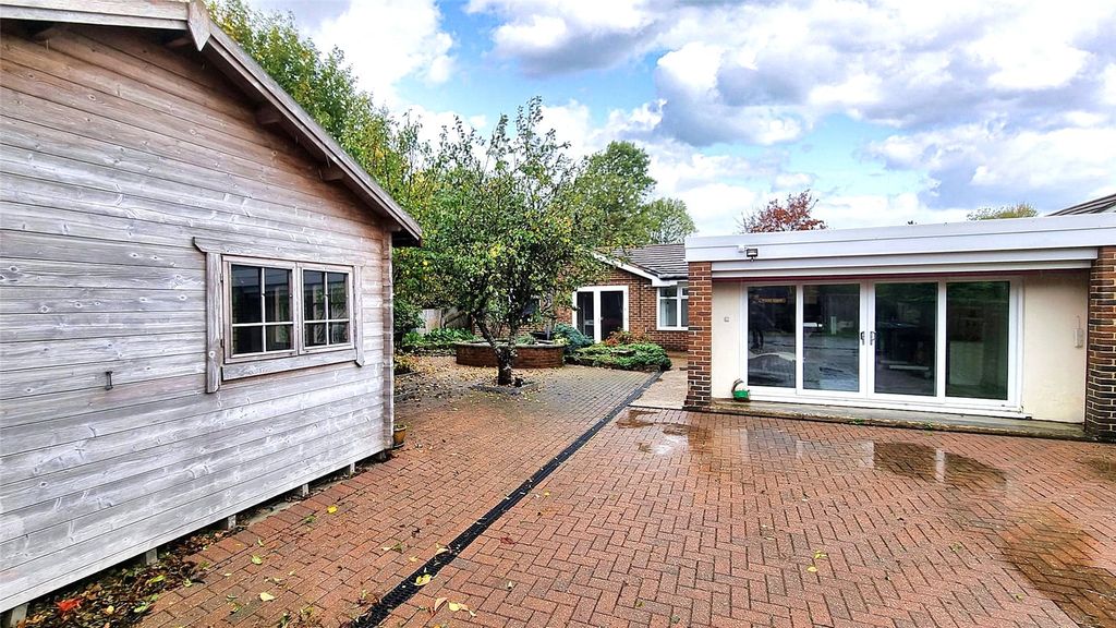 Property photo 1 of 21 Picture No. 02