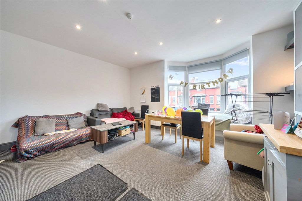 Property photo 2 of 18 2