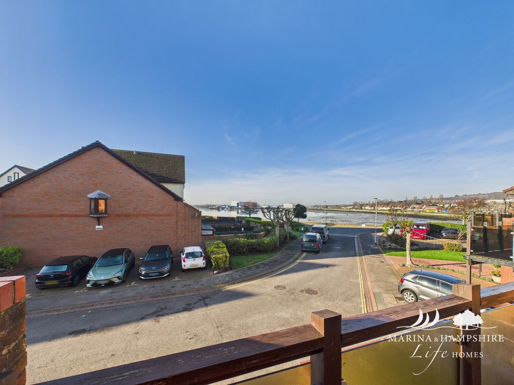 Property photo 2 of 28 Cam03915G0-Pr0021-Still034