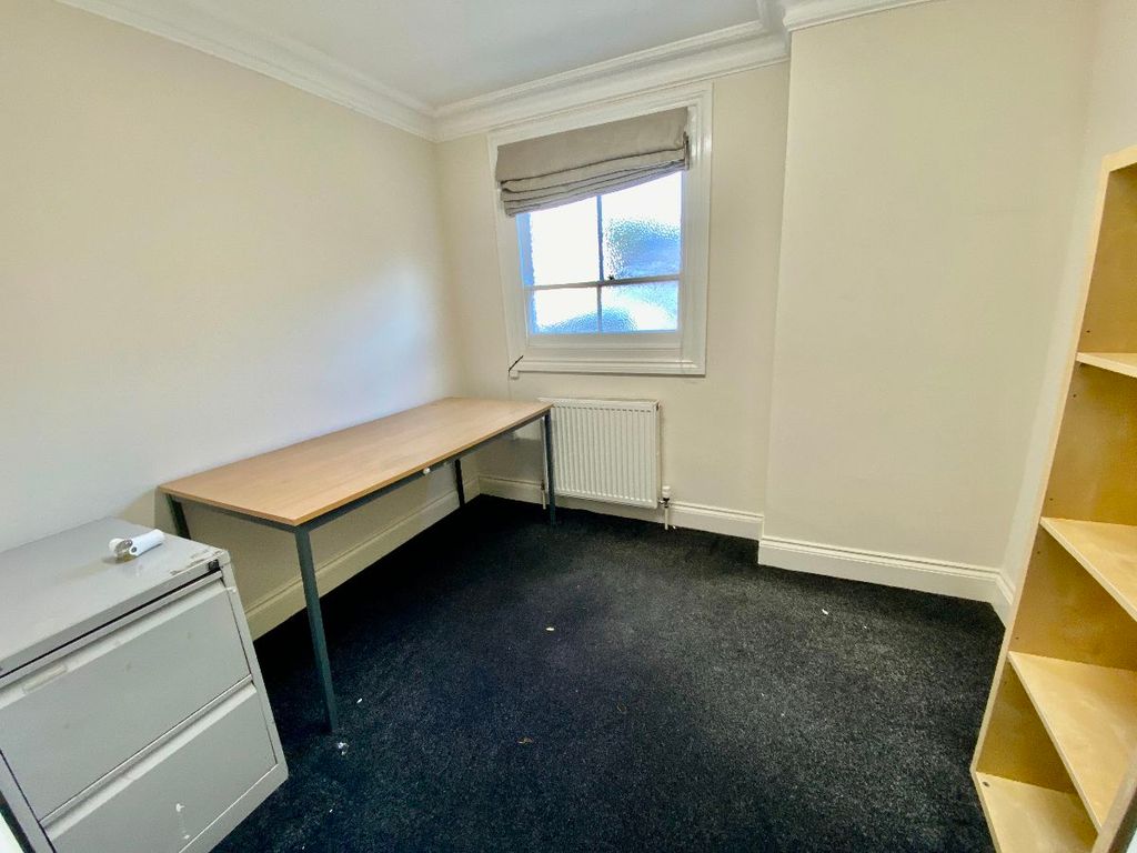 Property photo 2 of 4