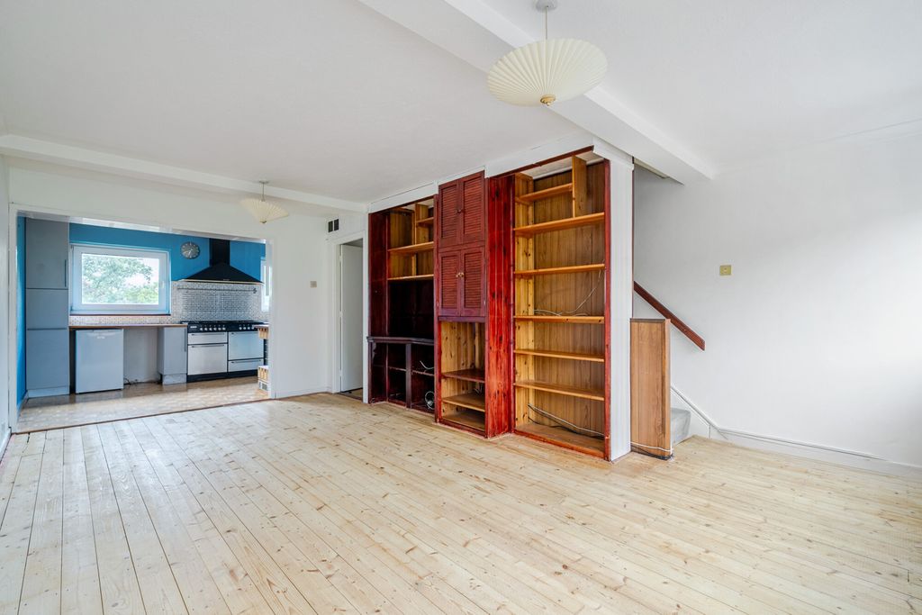 Property photo 3 of 20 1467797-12-6A1Edf...