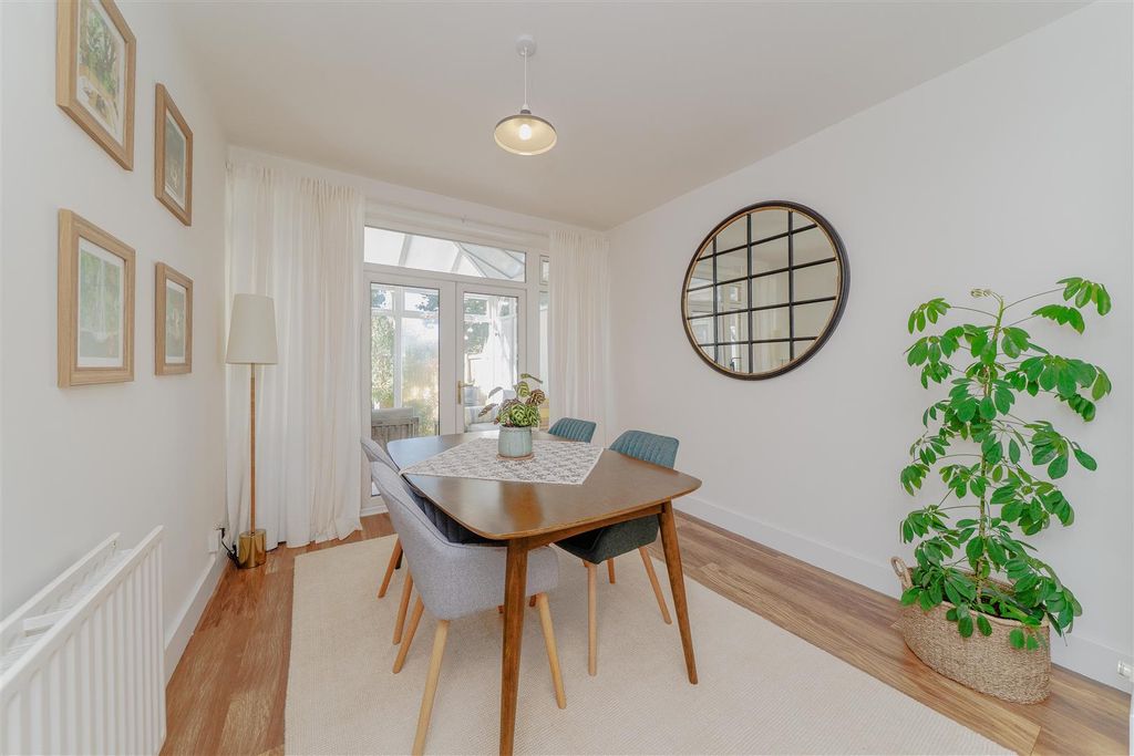 Property photo 3 of 27 Dining Area