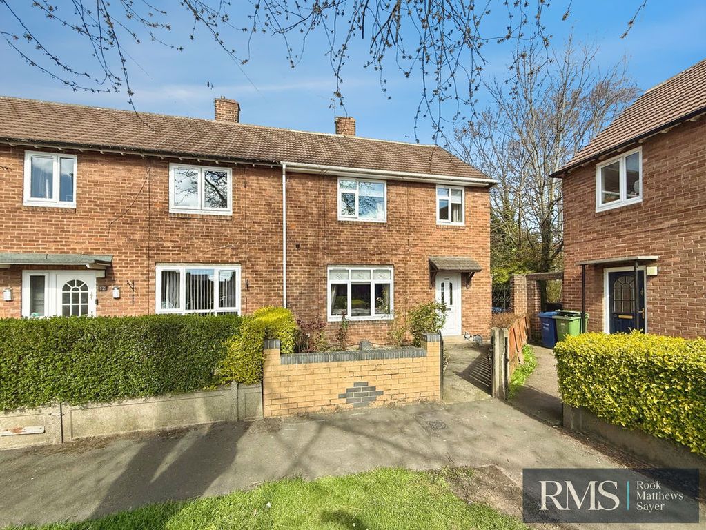 Property photo 1 of 15 Photo 5