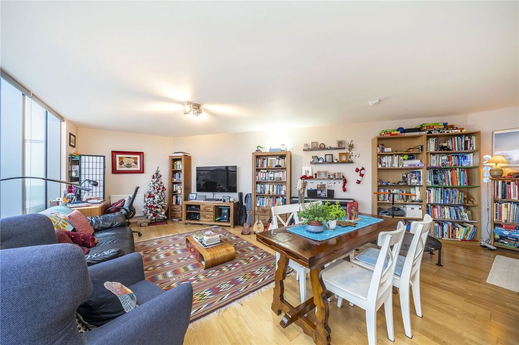 Property photo 1 of 8 Picture No. 13