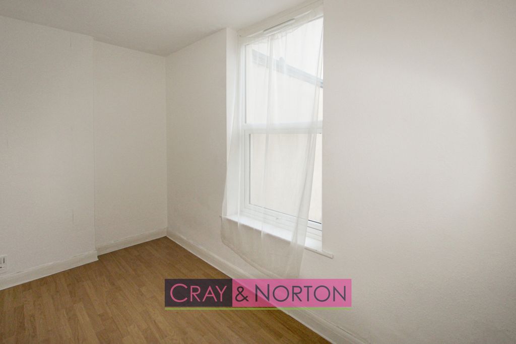 Property photo 3 of 5 Photo 1