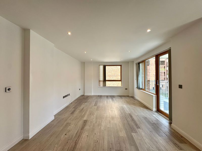 Property photo 3 of 9 Photo 9